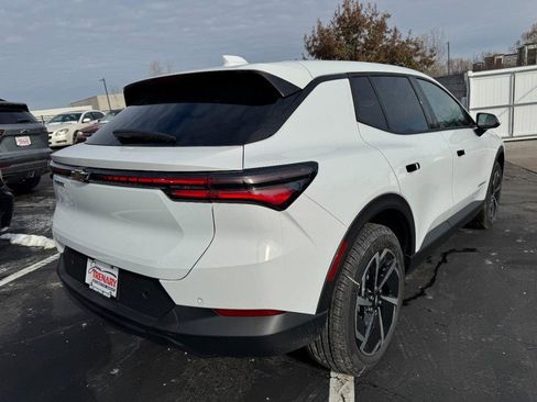 New 2026 Chevrolet Equinox EV LT image 3