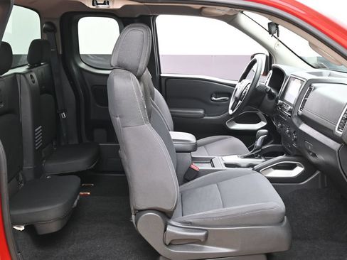 Used 2022 Nissan Frontier SV RWD image 33