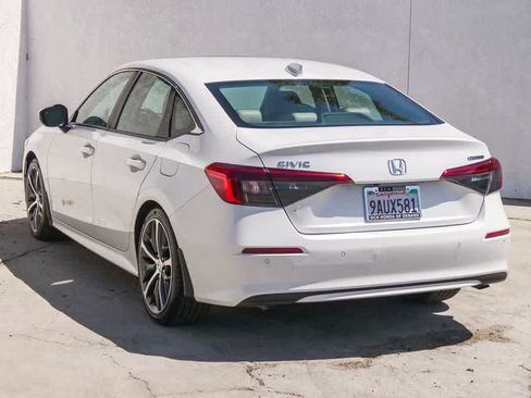 Used 2022 Honda Civic Touring image 7