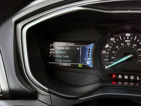 Used 2019 Ford Fusion SE FWD image 31