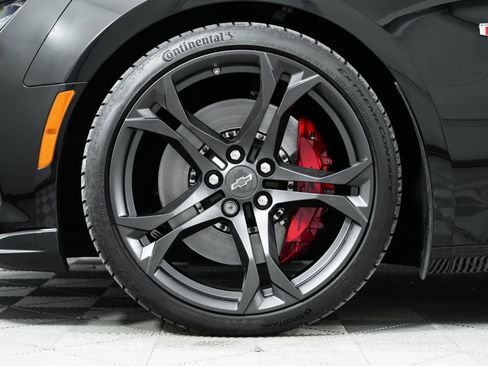 Used 2022 Chevrolet Camaro SS RWD image 32