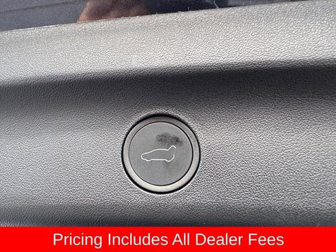 Used 2024 Tesla Model Y 2WD image 11