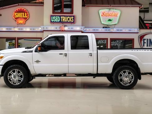 Used 2016 Ford F350 Platinum w/ FX4 Off-Road Package AWD/4WD image 12