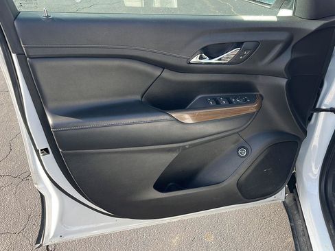 Used 2019 GMC Acadia SLE AWD/4WD image 17