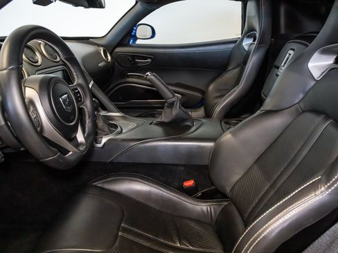 Used 2013 SRT Viper GTS w/ GTS Laguna Interior Pkg RWD image 27
