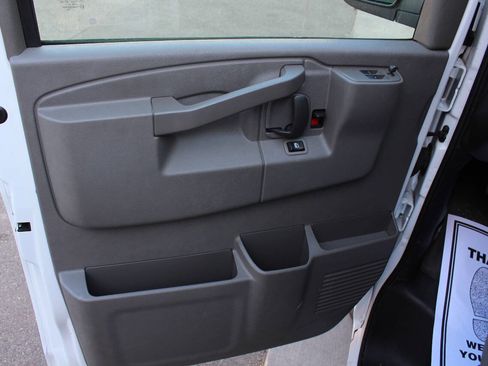 Used 2023 GMC Savana 2500 w/ Driver Convenience Package image 16