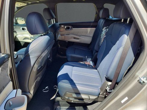Used 2023 Kia Sorento SX Prestige image 27
