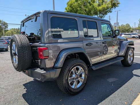 Used 2021 Jeep Wrangler Unlimited Sahara AWD/4WD image 6