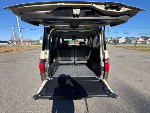 Used 2005 Honda Element EX image 26