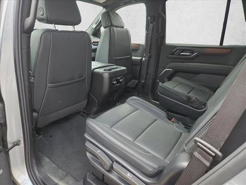 Used 2025 GMC Yukon Denali AWD/4WD image 8
