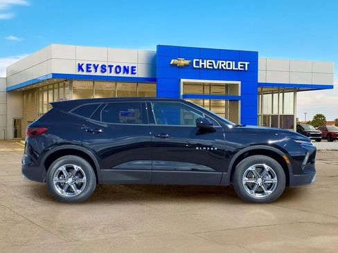 Used 2026 Chevrolet Blazer LT FWD image 8