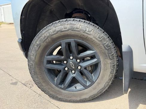 Used 2019 Chevrolet Silverado 1500 LT Trail Boss AWD/4WD image 37