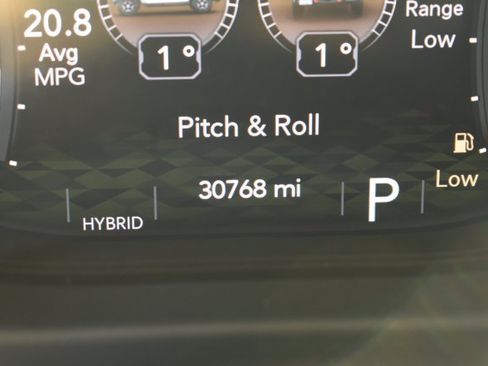 Used 2023 Jeep Wrangler Unlimited Sahara w/ Cold Weather Group AWD/4WD image 21