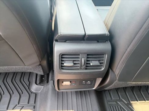 Used 2021 Nissan Rogue SL AWD/4WD image 13
