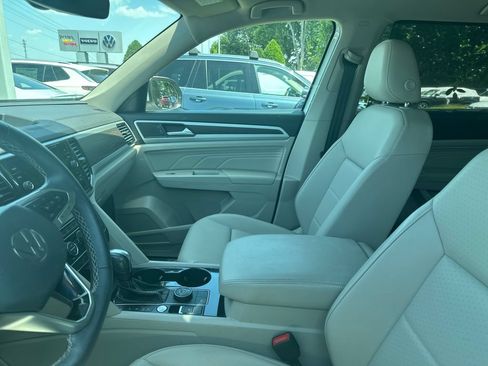Used 2023 Volkswagen Atlas SE AWD/4WD image 7