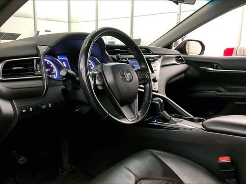 Used 2019 Toyota Camry SE image 13