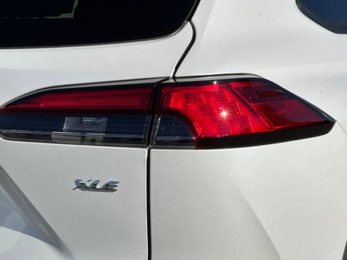 New 2026 Toyota Corolla Cross XLE image 31