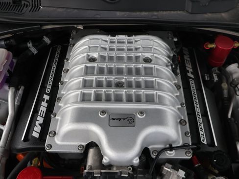 Used 2017 Dodge Challenger SRT Hellcat RWD image 20