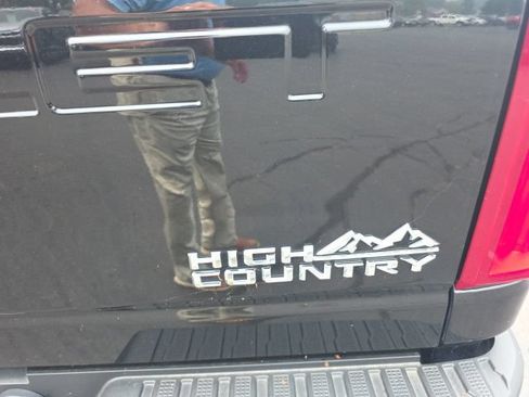 Used 2021 Chevrolet Silverado 3500 High Country w/ LPO, Hitch Package AWD/4WD image 12
