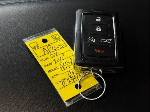 Used 2024 Jeep Grand Cherokee Trailhawk w/ Advanced Protech Group II image 35