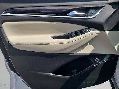 Used 2024 Buick Enclave Essence image 20