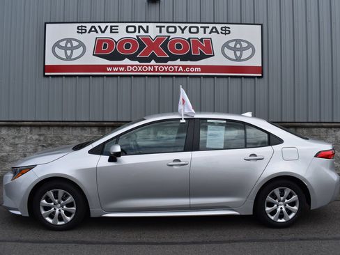 Certified 2026 Toyota Corolla LE FWD image 4
