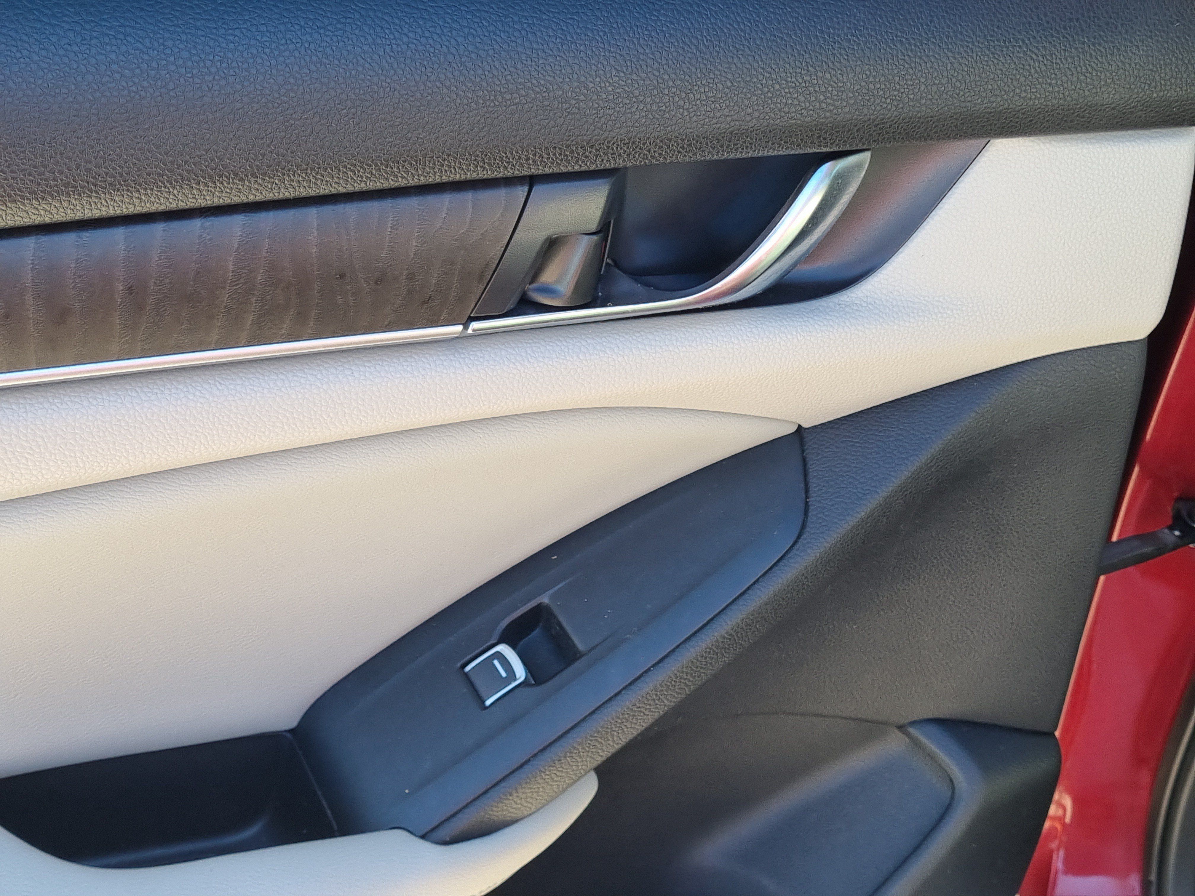 Used 2018 Honda Accord EX-L image 15