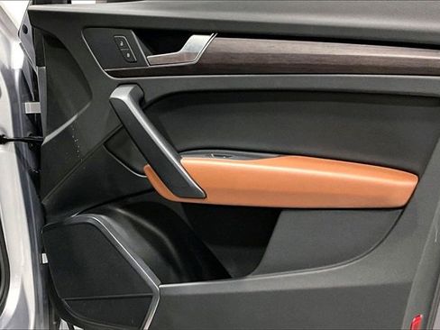 Used 2022 Audi Q5 2.0T Premium image 18