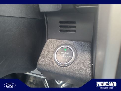 Used 2016 Ford F150 Lariat w/ Equipment Group 502A Luxury AWD/4WD image 30