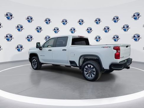Used 2023 Chevrolet Silverado 2500 Custom image 6