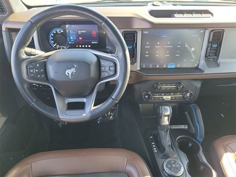 Used 2023 Ford Bronco Outer Banks image 11