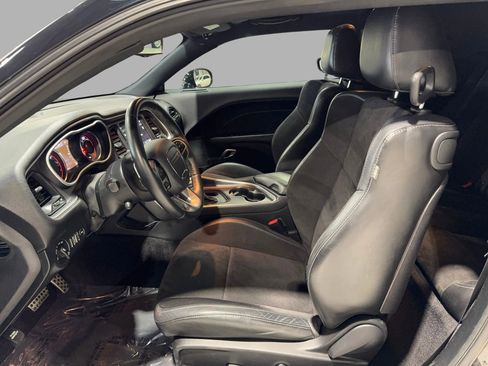 Used 2018 Dodge Challenger SXT Plus image 13