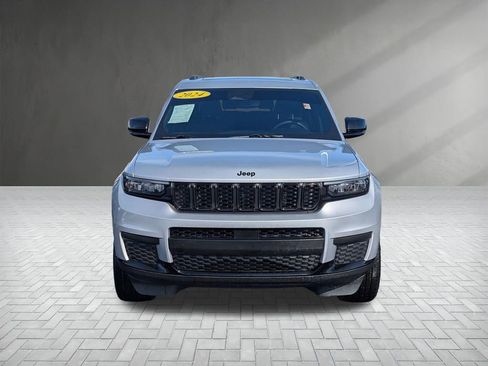 Used 2024 Jeep Grand Cherokee L Altitude AWD/4WD image 5