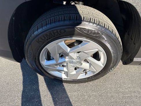 Certified 2024 Hyundai Kona SE image 38