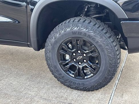 New 2026 Chevrolet Silverado 1500 ZR2 AWD/4WD image 8