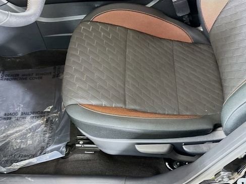 Used 2024 Nissan Kicks SR image 18