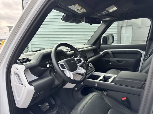 Certified 2025 Land Rover Defender 110 S image 5