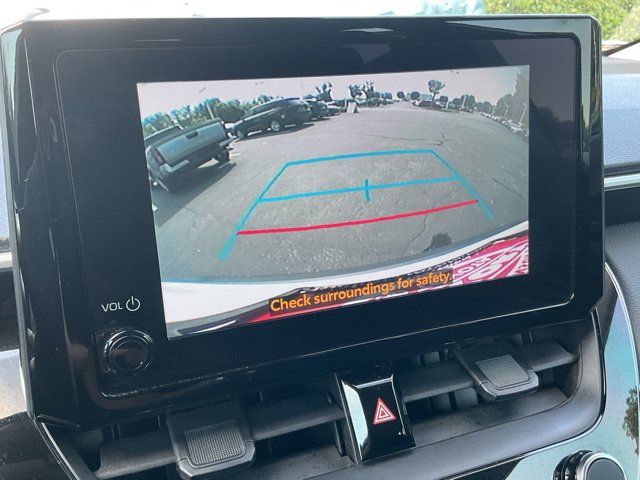 Used 2024 Toyota Corolla Cross LE FWD image 27