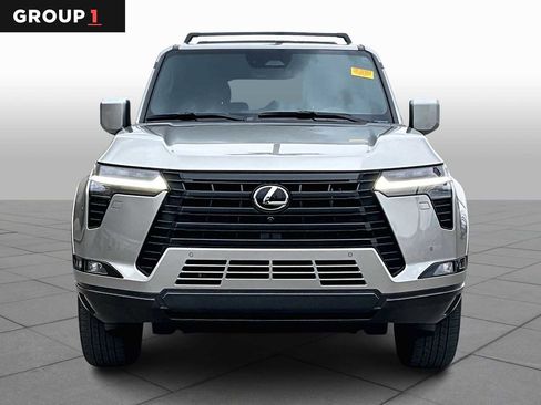 Certified 2025 Lexus GX 550 w/ Accessory Package (Z1) AWD/4WD image 4