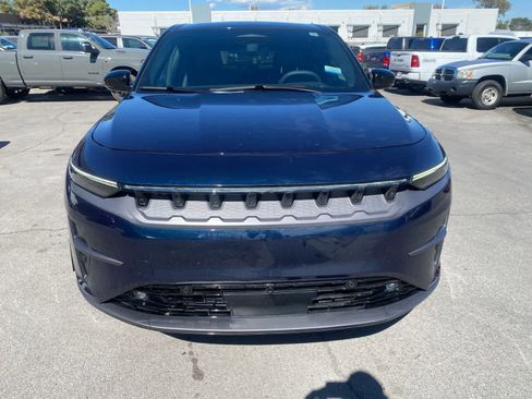 Used 2024 Jeep Wagoneer Launch Edition image 2