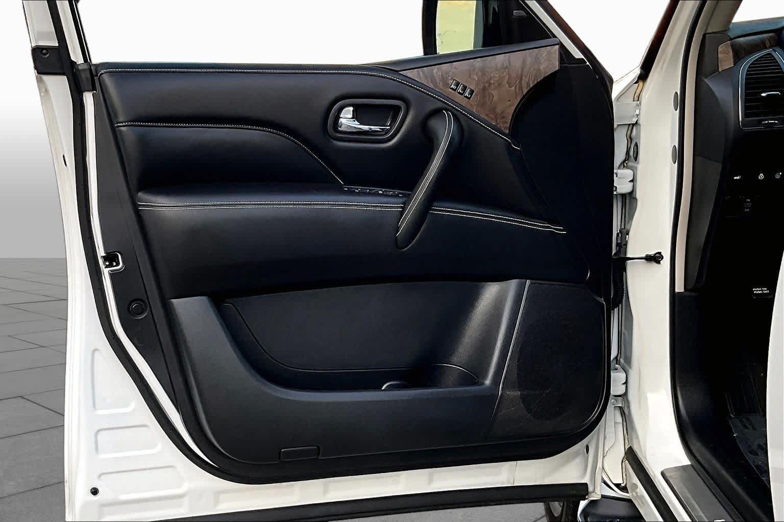Used 2022 INFINITI QX80 Premium Select w/ Cargo Package RWD image 22