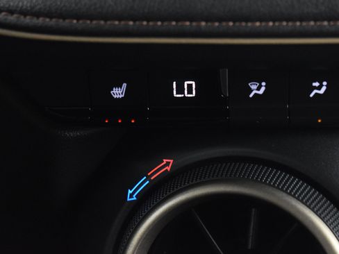 Used 2023 Chevrolet Blazer Premier w/ Driver Confidence II Package image 38