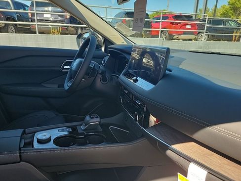 New 2026 Nissan Rogue Platinum w/ Platinum Premium Package image 42