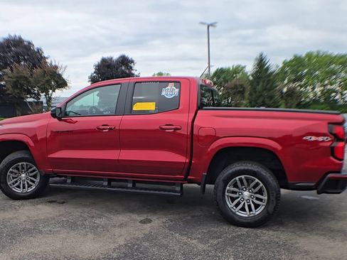 Used 2024 Chevrolet Colorado LT w/ LT Convenience Package III AWD/4WD image 6