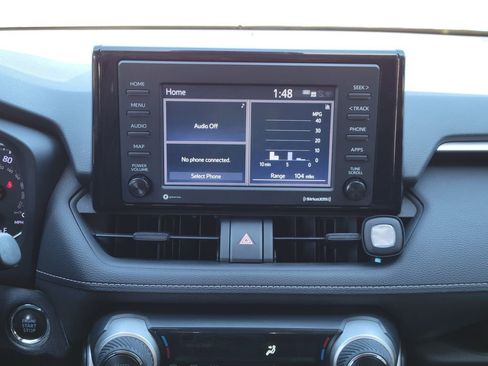 Used 2022 Toyota RAV4 XLE image 21