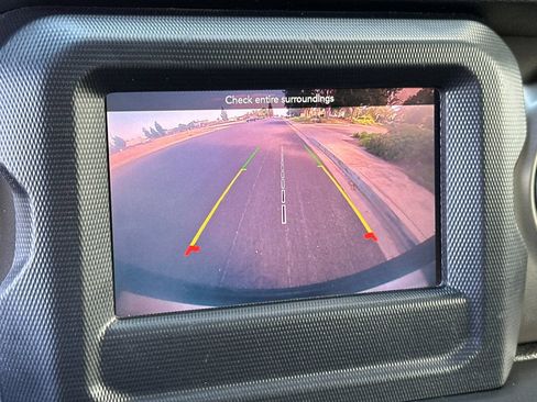 Used 2020 Jeep Wrangler Sport AWD/4WD image 16