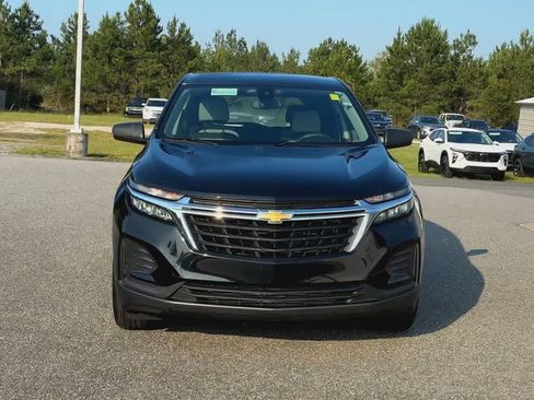 Used 2024 Chevrolet Equinox LS w/ Driver Confidence II Package FWD image 3