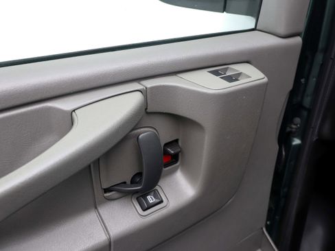 Used 2015 Chevrolet Express 3500 LS image 20