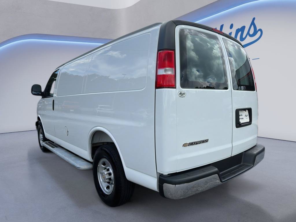 Used 2025 Chevrolet Express 2500 w/ Driver Convenience Package RWD image 5
