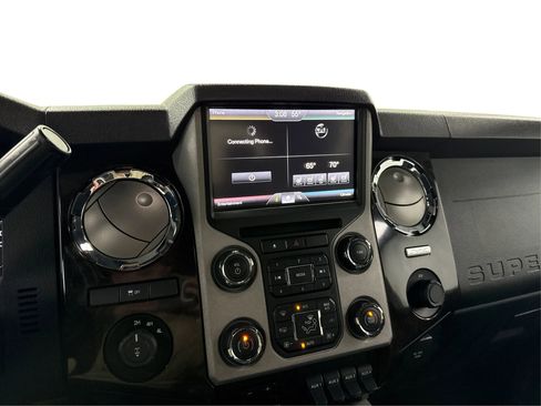Used 2015 Ford F250 Platinum image 14
